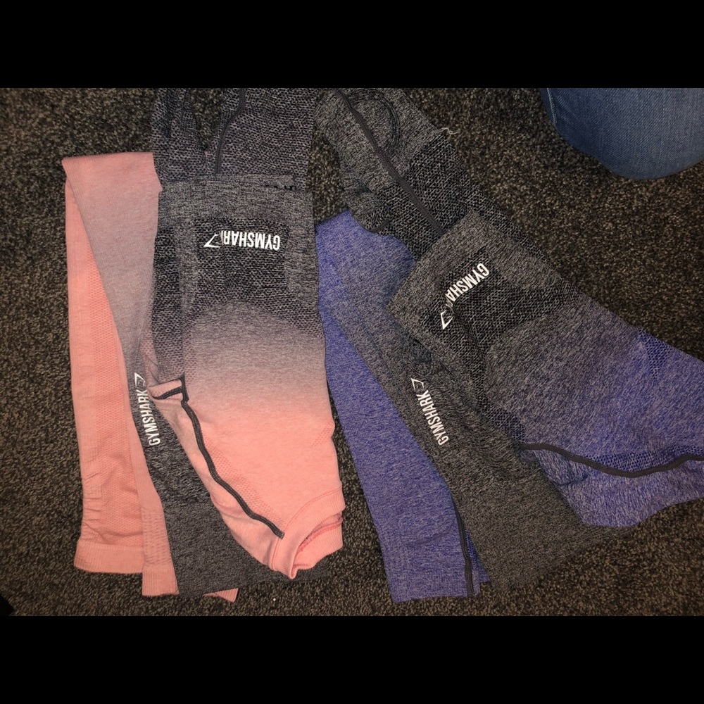 Gym sharks ombré seamless legging and crop top.